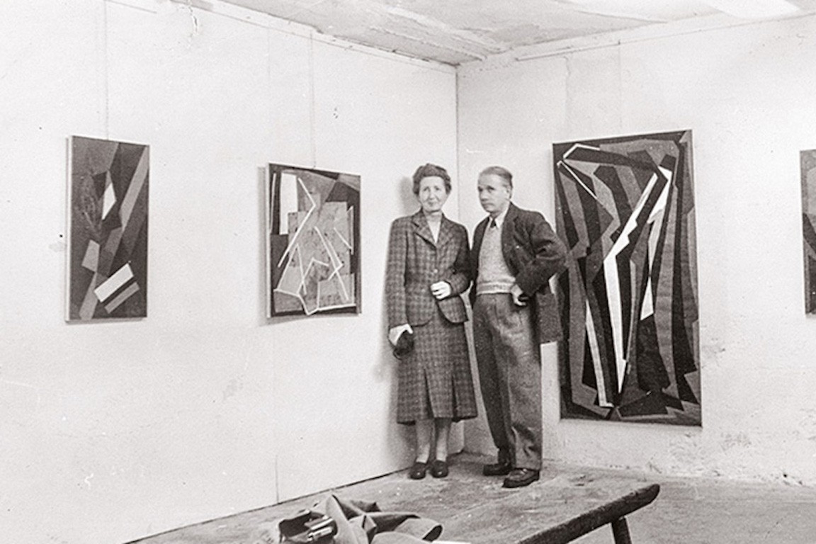 La_pareja_en_la_exposición_de_Del_Prete_en_Galerie_Arnaud_París_1954.jpg