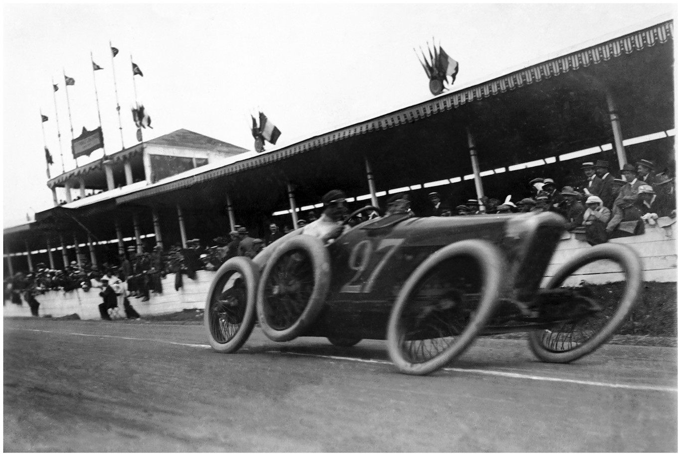 maurice-louis-branger-grand-prix-de-lautomobile-club-de-france-prix-in-1914-a-fiat-in-the-foreground.jpg