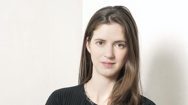 Laura Hakel: “El desafío de la curaduría hoy es defender la investigación artística”