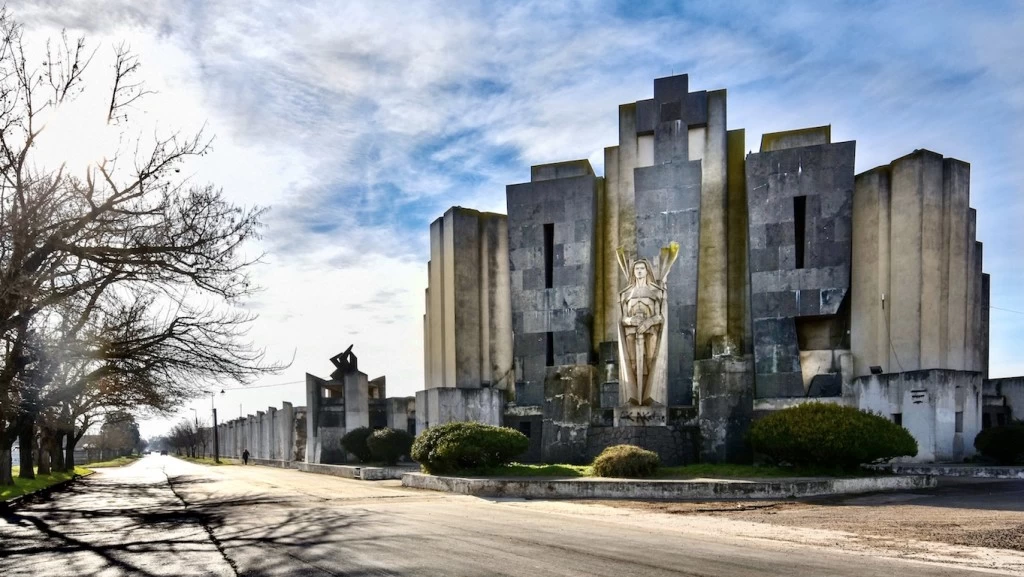 Francisco Salamone (Argentina): el rastro de una obra monumental