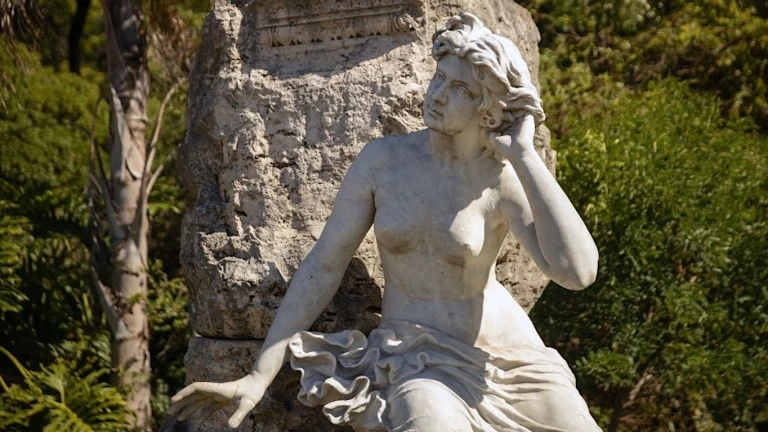 El eco (La elocuencia), de Lola Mora