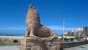 Monumento al lobo marino, de José Fioravanti