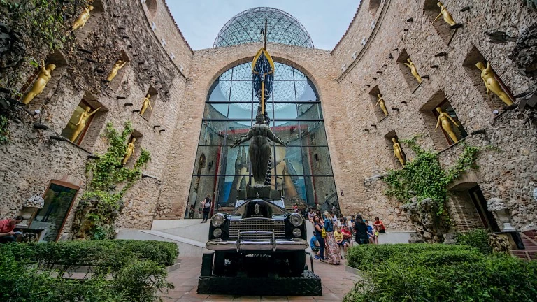 Teatro Museo Dalí (España): la obra de arte total