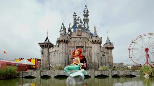 Dismaland, la distopía de Banksy desde el anonimato