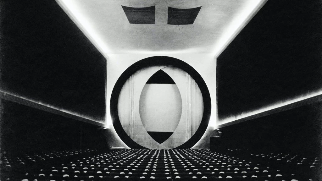 Lado B: Frederick Kiesler y la cuarta dimensión