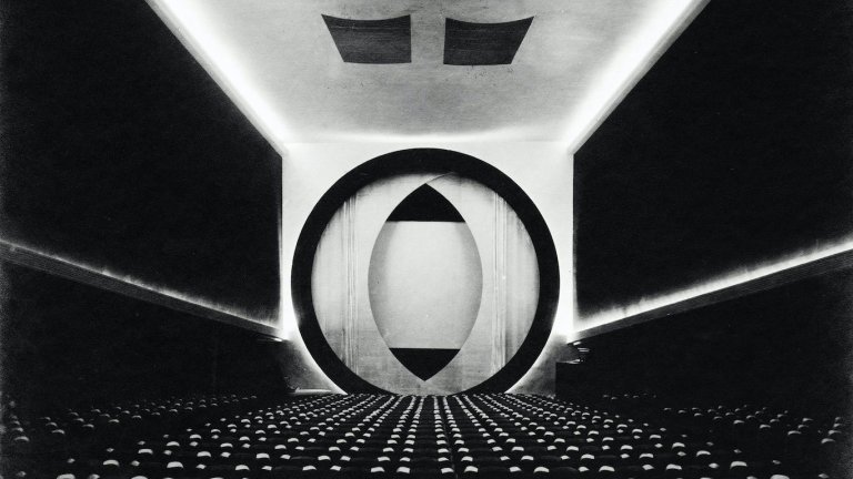 Lado B: Frederick Kiesler, en una cuarta dimensión