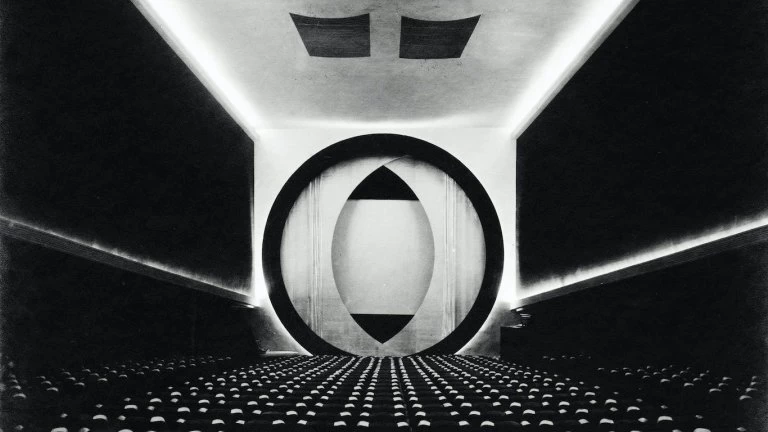 Lado B: Frederick Kiesler y la cuarta dimensión